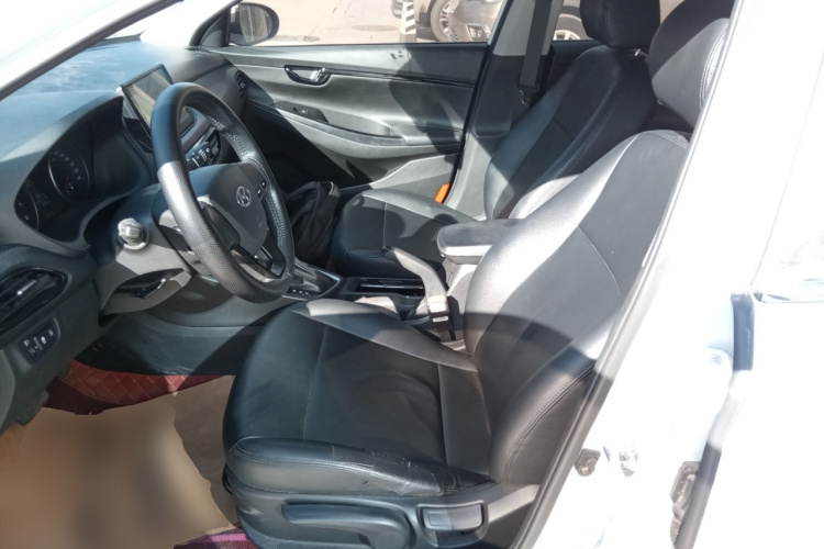 现代 悦动 2020款 1.6L 自动GL悦目版局部细节19