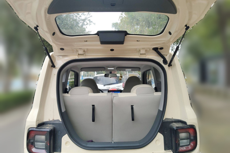 吉利银河 熊猫 2025款 210km 元气熊中控内饰23