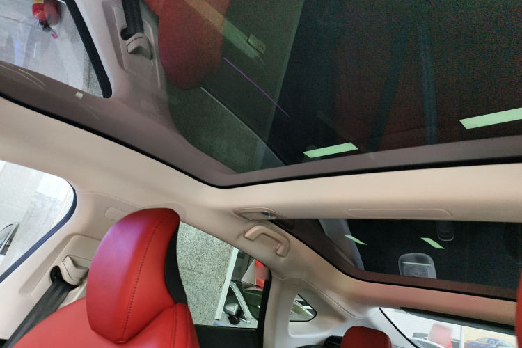 小鹏P7 2024款 P7i 550 Pro中控内饰22