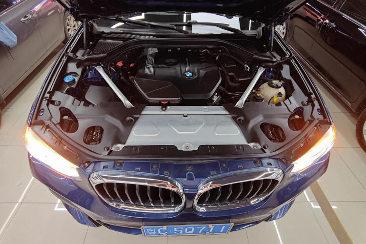 宝马X3 2020款  xDrive28i M运动套装机舱底盘24