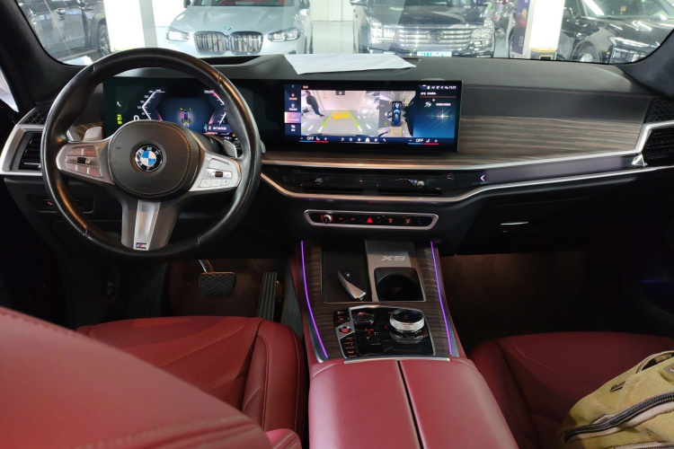 宝马X5 2023款 xDrive 40Li M运动曜夜套装中控内饰7002
