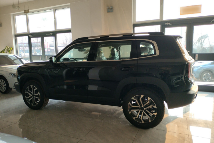 哈弗大狗 2024款 1.5T DCT边牧版车身外观4