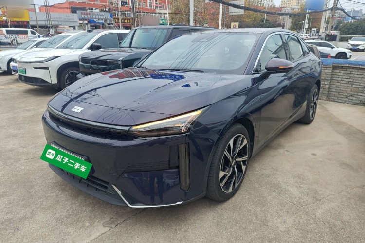 吉利银河 银河L6 2023款 125km 星舰车身外观1