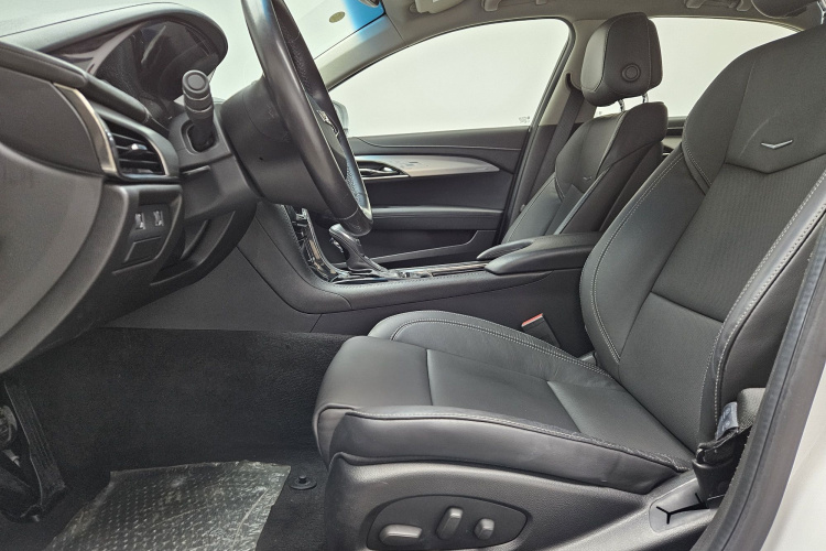 凯迪拉克ATS-L 2016款 28T 时尚型中控内饰7001