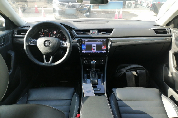 斯柯达 速派 2016款 TSI330 DSG智行版中控内饰7002