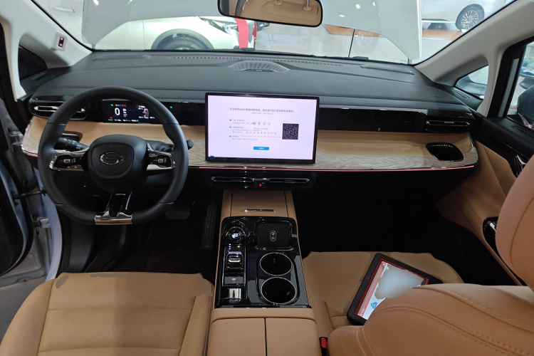 广汽传祺 传祺E8新能源 2024款 150km MAX+中控内饰7002