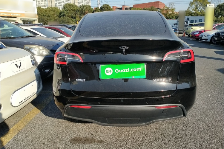 特斯拉 Model Y 2023款 后轮驱动版车身外观6