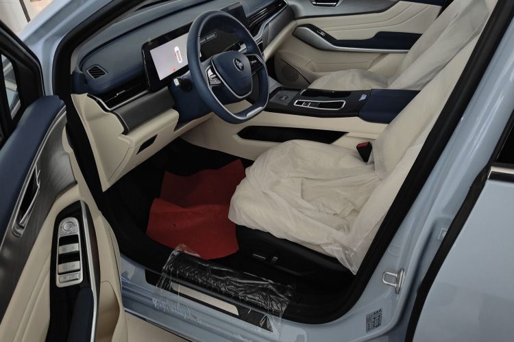 江铃集团新能源 2025款 羿驰05 乐享版中控内饰7002