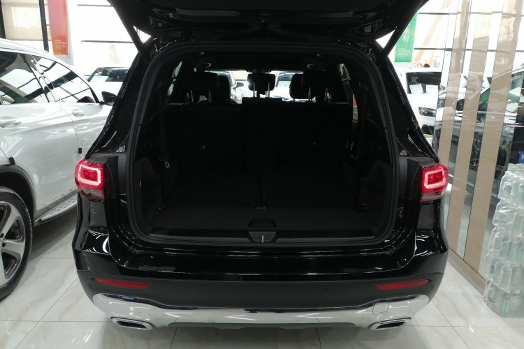 奔驰GLB 2023款 GLB 220 时尚型机舱底盘23