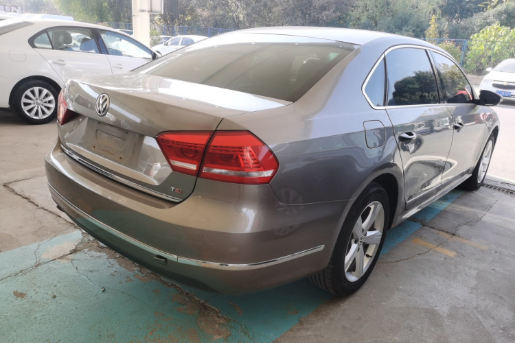 大众 帕萨特 2014款 1.8TSI DSG御尊版车身外观7