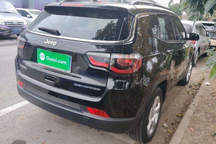 Jeep 指南者 2019款 220T 自动家享版车身外观7