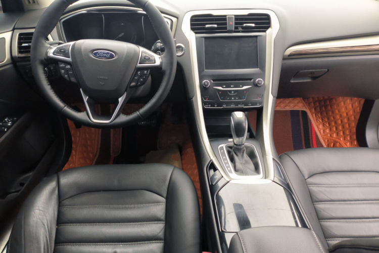 福特 蒙迪欧 2013款 2.0L GTDi200豪华型中控内饰12