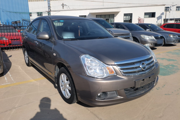 日产 轩逸 2016款 经典 1.6XE 自动领先版车身外观3