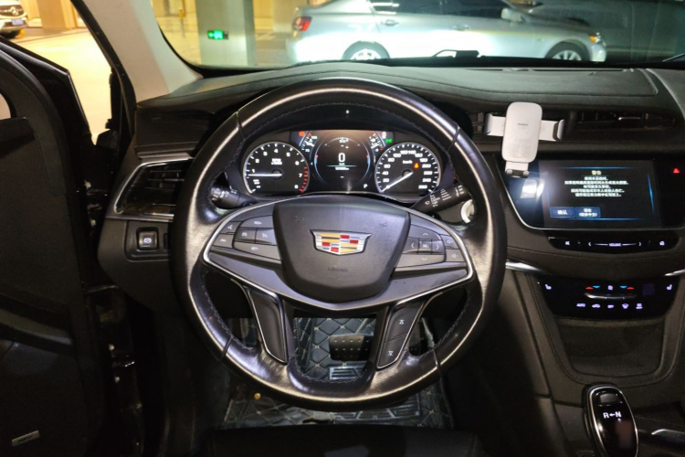 凯迪拉克XT5 2018款 25T 豪华型中控内饰13