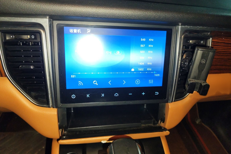 众泰SR9 2017款 2.0T 自动极致之光版局部细节16