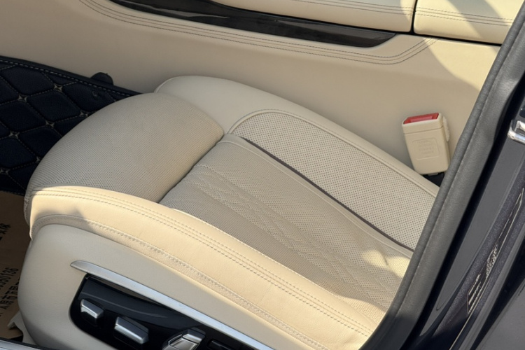 宝马7系 2016款 730Li 豪华型中控内饰7007