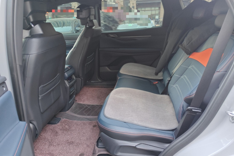 福特 2023款 锐界L 2.0T EcoBoost E混动两驱七座风尚型中控内饰7004