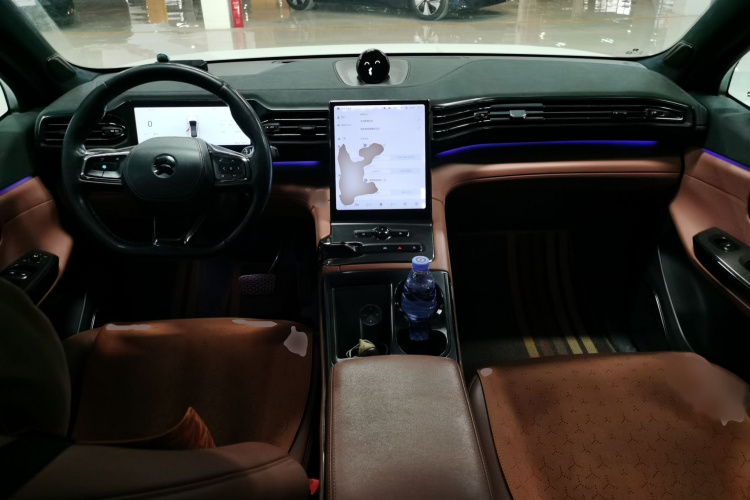 蔚来EC6 2020款 440KM 性能版中控内饰7002
