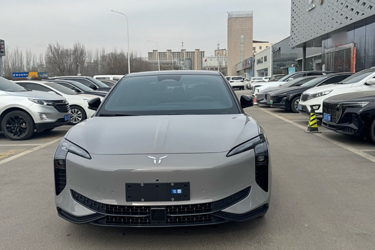 红旗EH7 2024款 760 Pro+ 四驱版车身外观6005