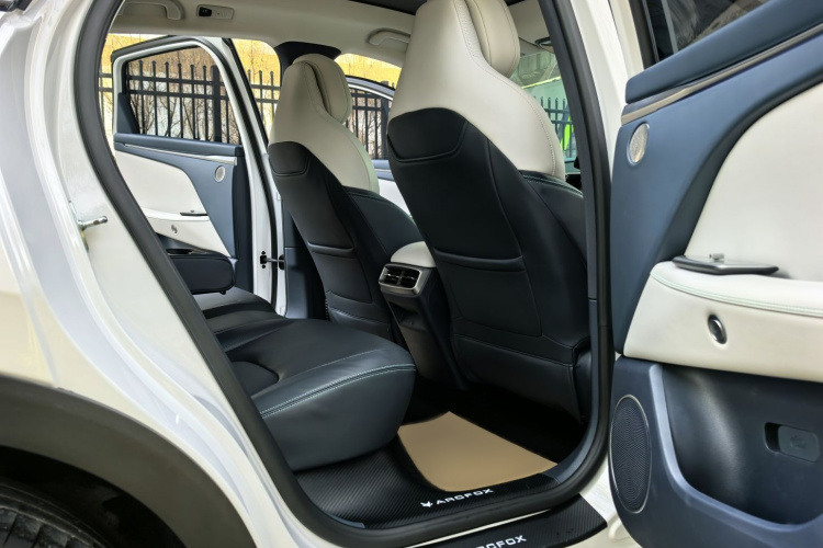 ARCFOX极狐 极狐 阿尔法T5(ARCFOX αT5) 2025款 630 神行版中控内饰7006