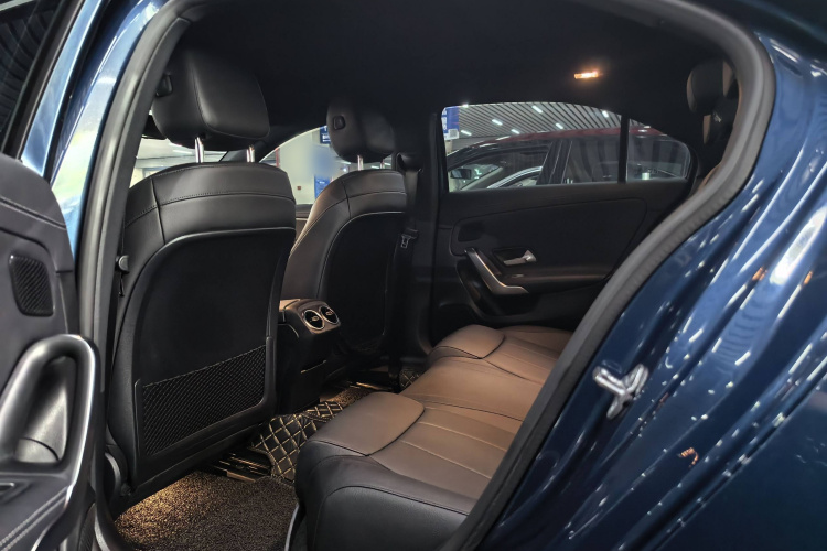 奔驰A级 2020款 A 200 L中控内饰7007