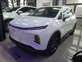 吉利几何E萤火虫 2022款 320KM 乖巧虎 4座