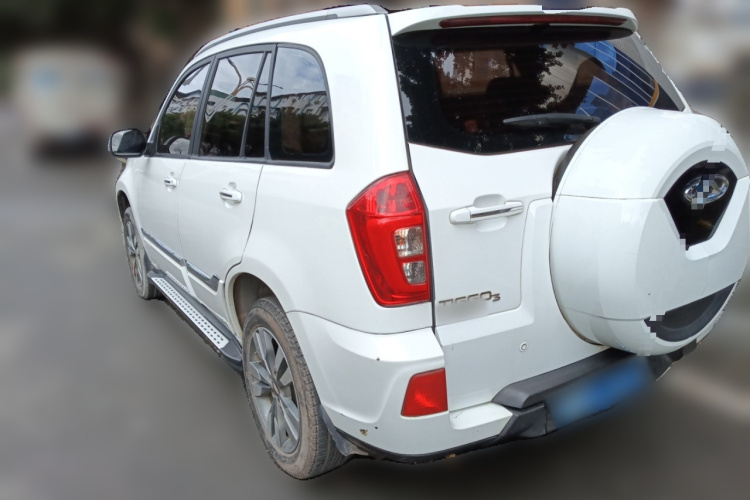 奇瑞 瑞虎3 2016款 1.6L 手动智尚版车身外观5