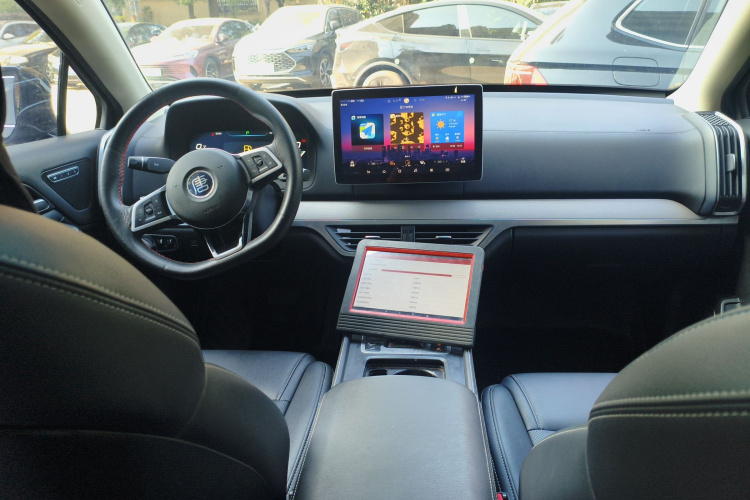 比亚迪 唐 2019款 2.0T 自动智联尊荣型 5座 国VI中控内饰12