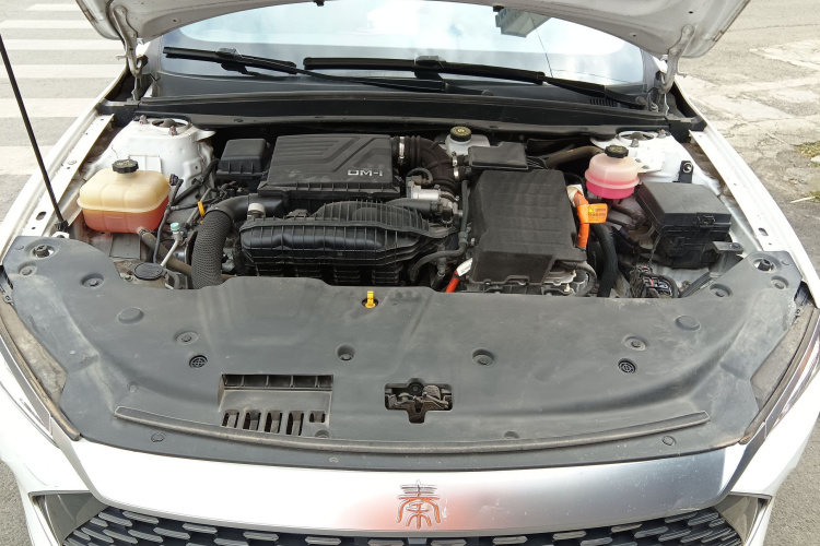 比亚迪 秦PLUS 2021款 DM-i 120KM 尊贵型局部细节24