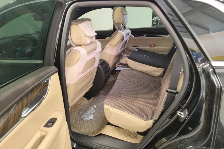 凯迪拉克XT5 2018款 25T 豪华型中控内饰21