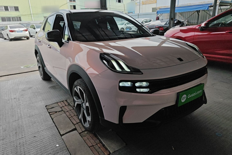 领克06 2023款 Remix 1.5T 劲Halo车身外观3