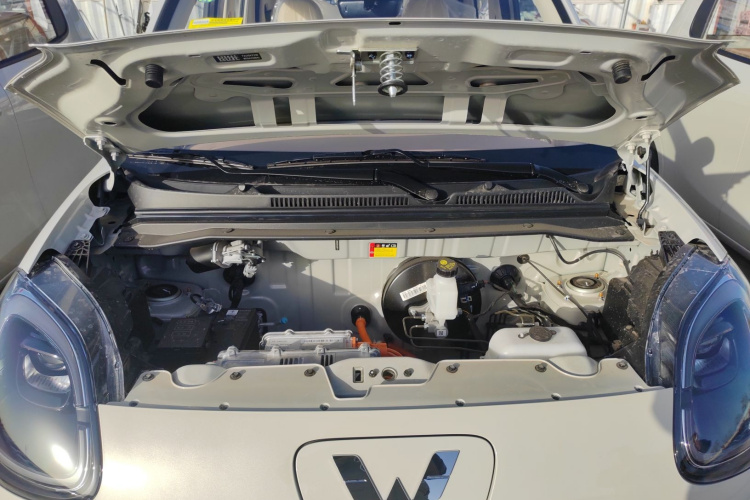 五菱汽车 宏光MINIEV 2025款 四门版 进阶款机舱底盘24