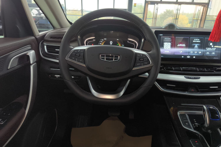 吉利汽车 嘉际新能源 2022款 1.5TD PHEV 白金舒适型局部细节13