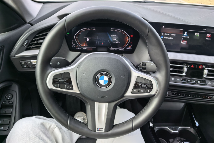 宝马2系(进口) 2023款 225i 四门轿跑车 M运动套装中控内饰7005