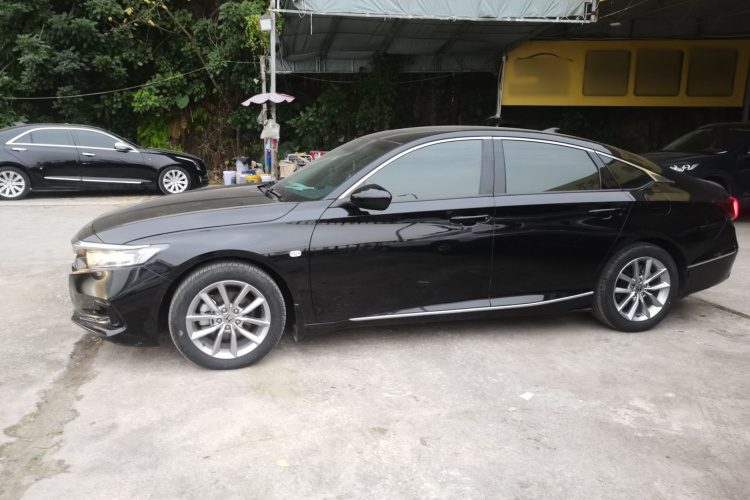 本田 雅阁 2022款 260TURBO 舒适版车身外观4