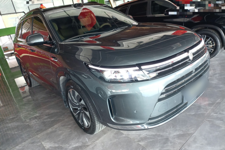 鸿蒙智行 问界M7 2024款 1.5T 智驾四驱Max版 5座车身外观3