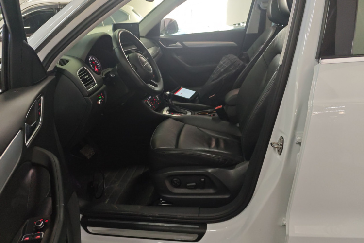 奥迪Q3 2015款 35 TFSI 舒适型局部细节19