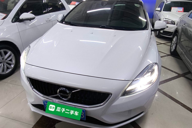 沃尔沃V40 2019款 T3 智逸版车身外观6001