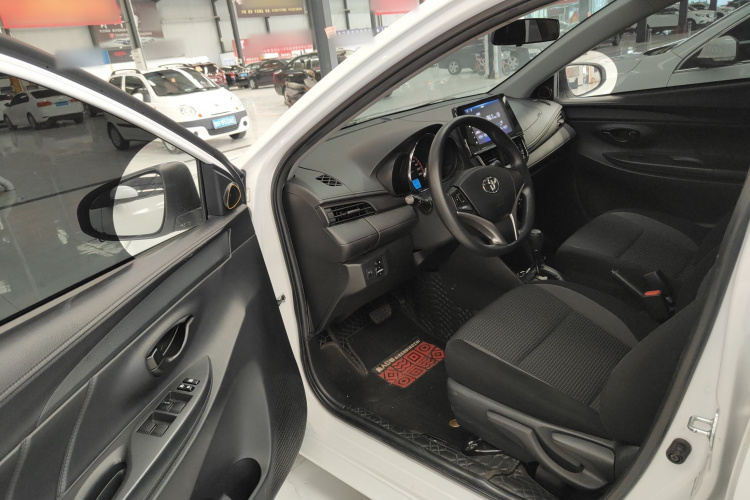 丰田 威驰 2022款 1.5L CVT创行CARE版中控内饰7003