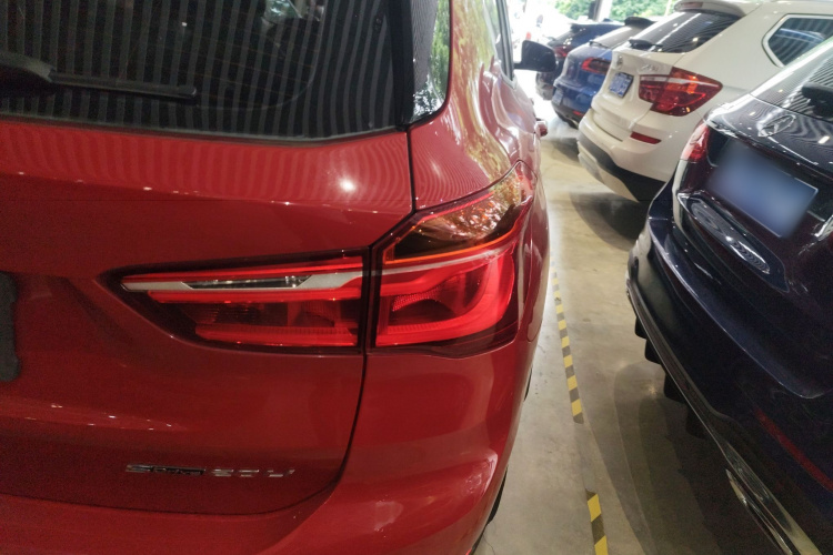 宝马X1 2019款 sDrive20Li 领先型车身外观9