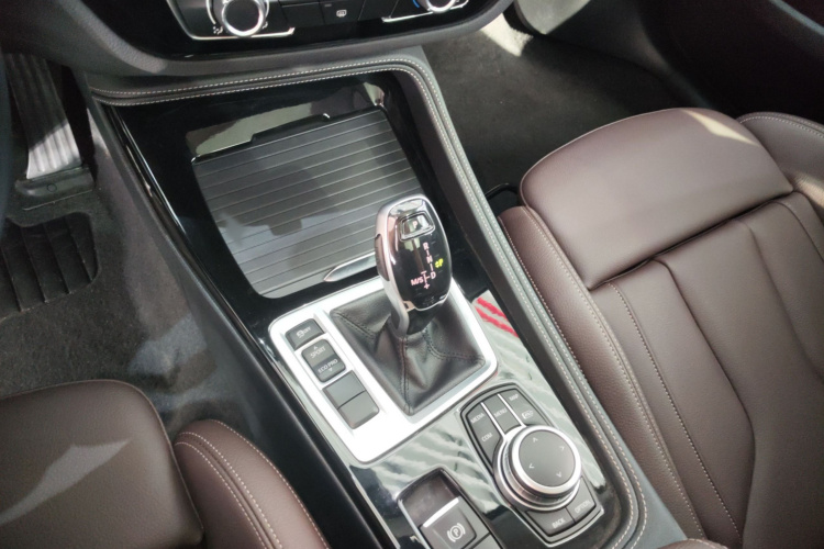 宝马1系 2022款 125i M运动曜夜版局部细节18