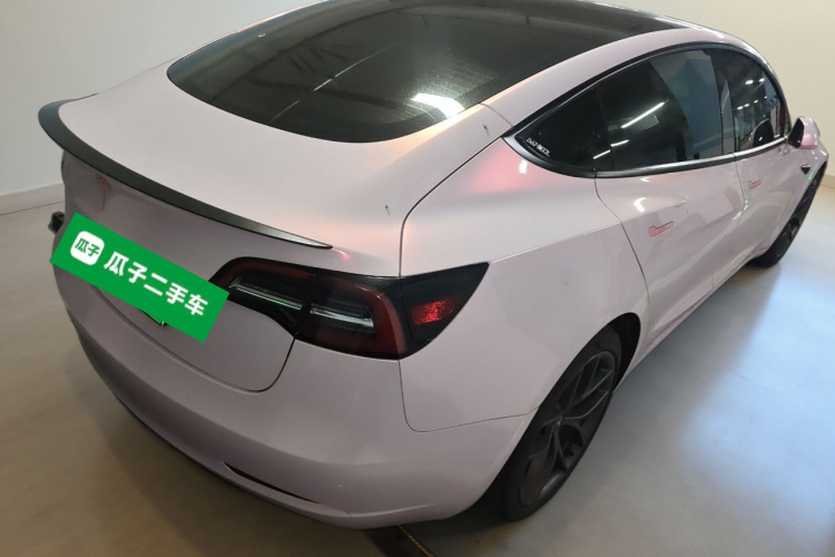 特斯拉 Model 3 2021款 改款二 Performance高性能全轮驱动版车身外观7