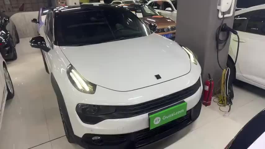 领克02 2021款 2.0TD 自动两驱劲 冠军版实拍1