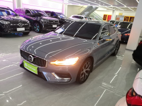 沃尔沃S60 2023款 B4 智逸豪华版