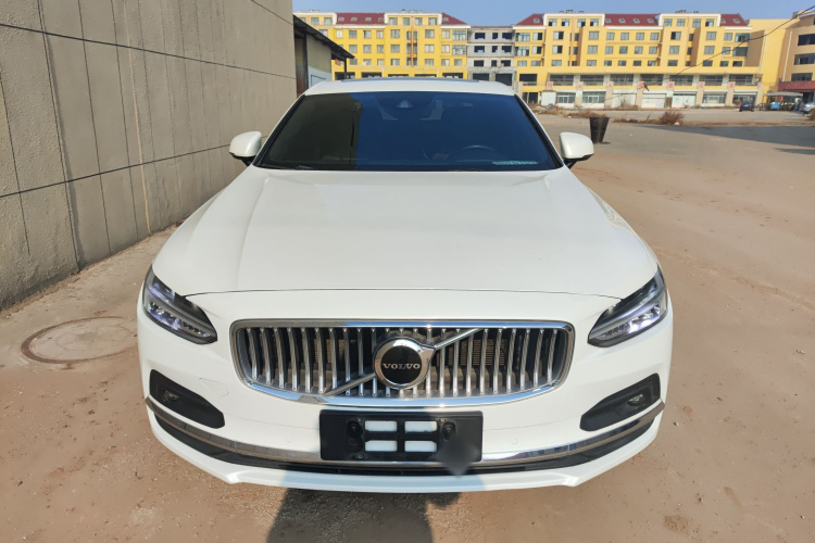 沃尔沃S90 2021款 B5 智远豪华版车身外观2