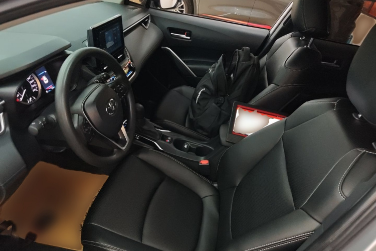 丰田 卡罗拉锐放 2022款 2.0L 豪华版局部细节19