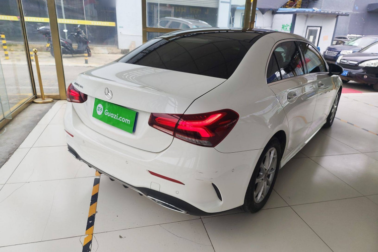 奔驰A级 2021款 A 200 L 运动轿车时尚型车身外观6005