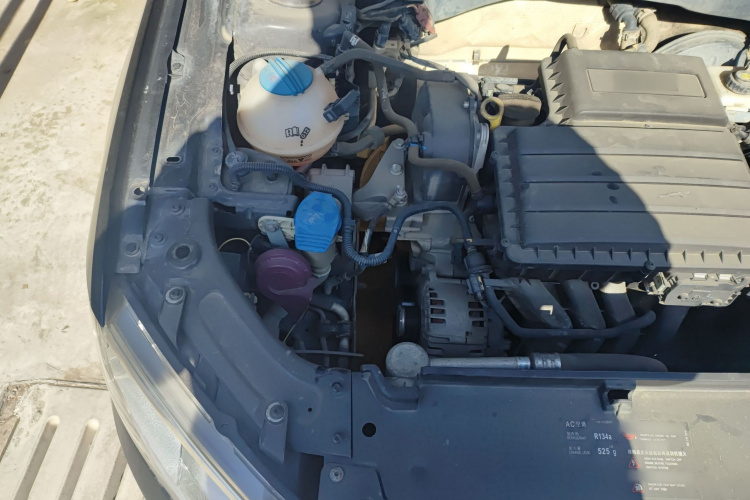 大众 朗逸 2013款 1.6L 自动舒适版局部细节9006