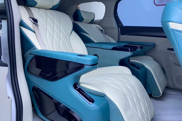 别克GL8 2023款 ES陆尊 舒适型中控内饰7002