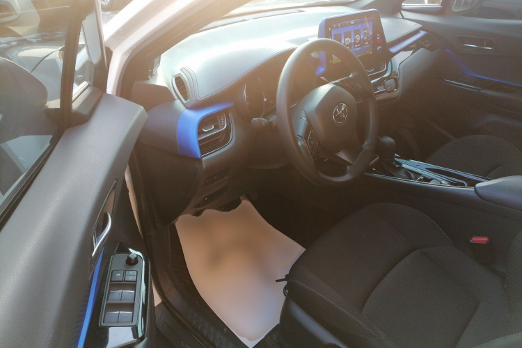 丰田 奕泽IZOA 2020款 2.0L 奕享版中控内饰7003